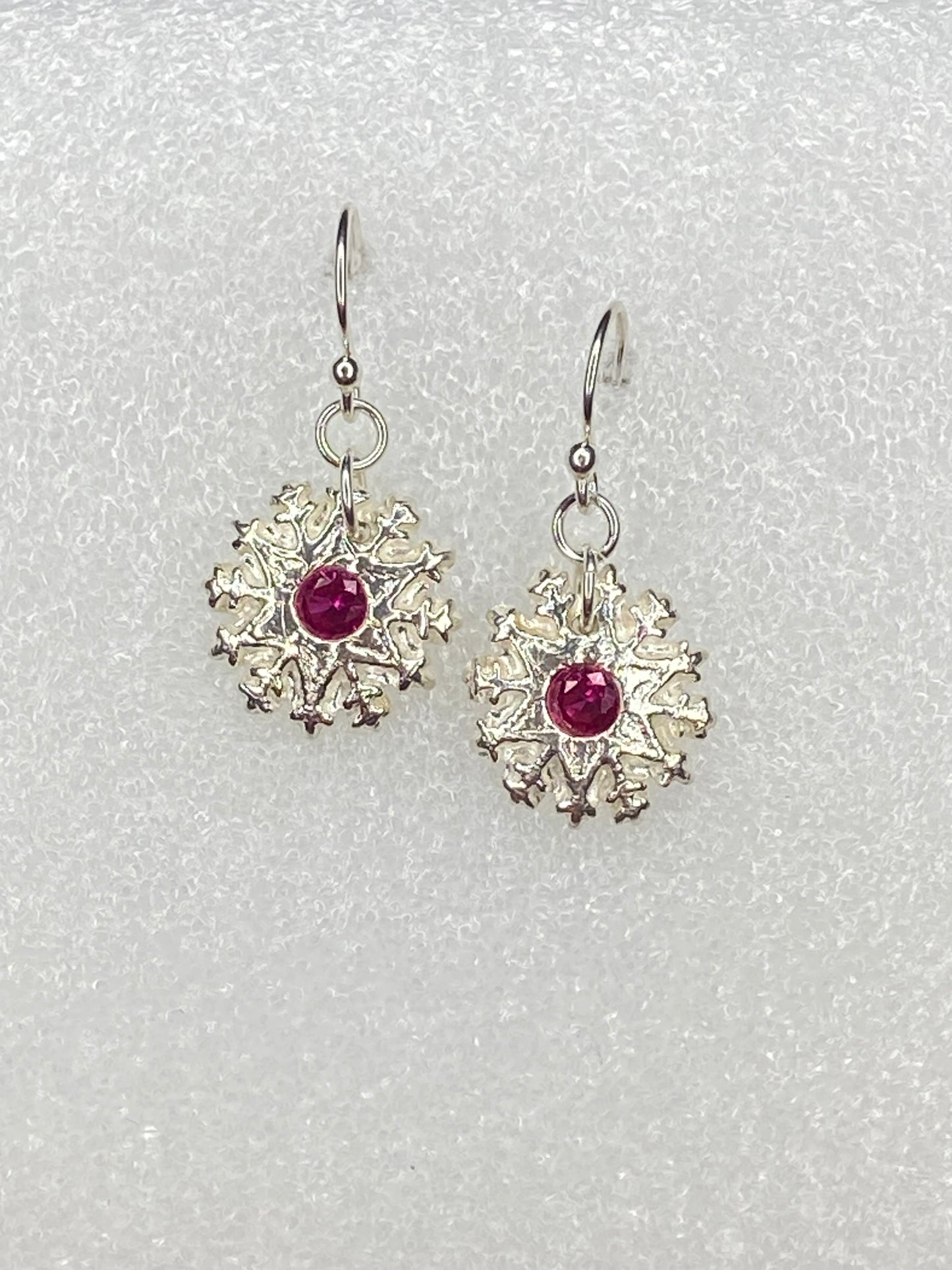 Snowflake Round Earrings - Dark Pink