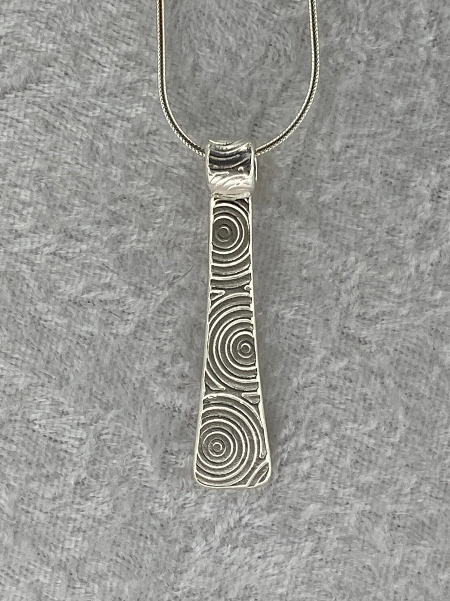 Rectangular Circles Necklace