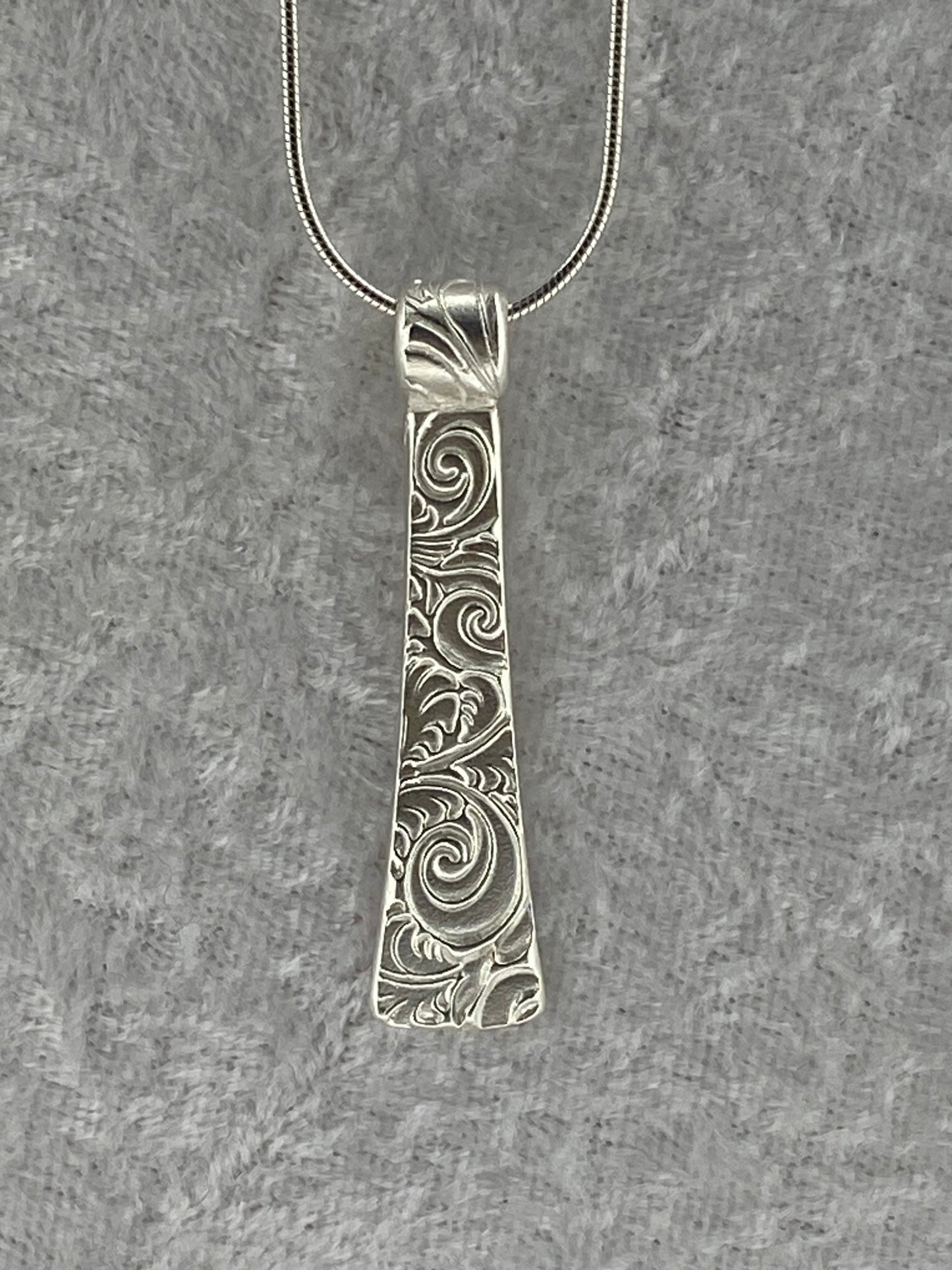 Rectangular Plume Necklace