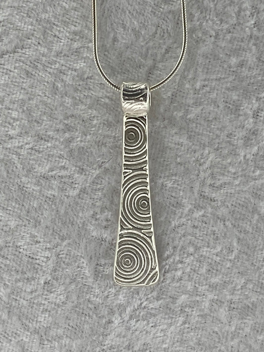 Rectangular Circles Necklace